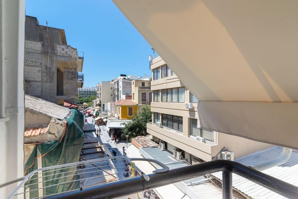 New Studio In The Heart Of City Center イラクリオン エクステリア 写真
